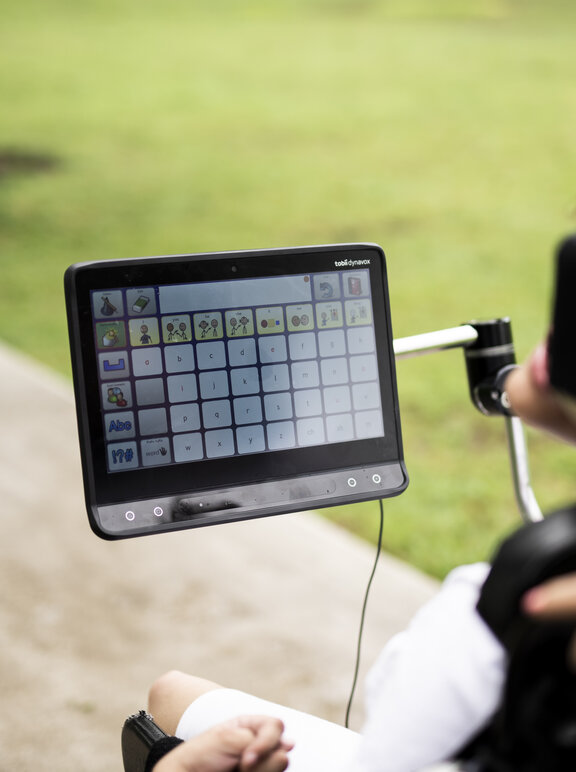 Puntatore oculare per disabili